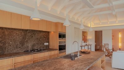Luxury Villa Photo #36