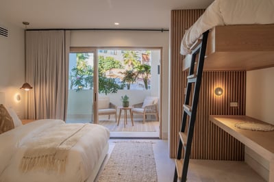 Luxury Villa Photo #48