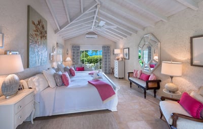Luxury Villa Photo #16