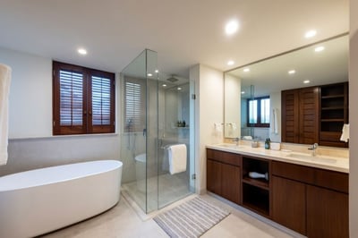 Luxury Villa Photo #35