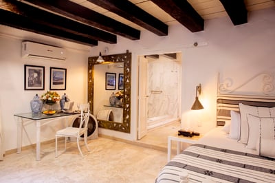 Luxury Villa Photo #40