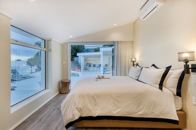 Luxury Villa Photo #36