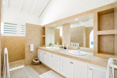 Luxury Villa Photo #40