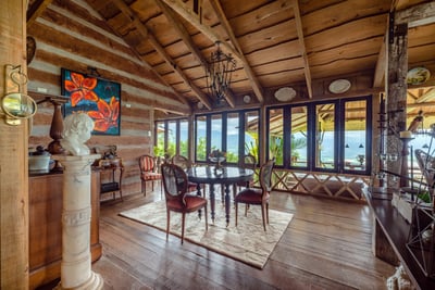 Luxury Villa Photo #8