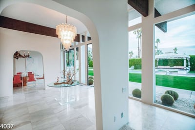 Luxury Villa Photo #15