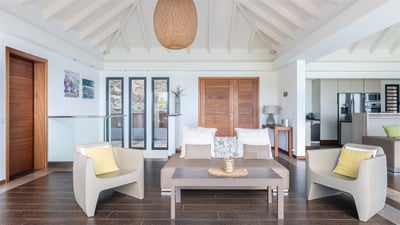 Luxury Villa Photo #15
