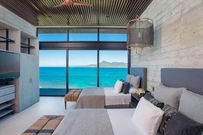 Luxury Villa Photo #23