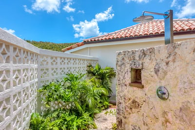 Luxury Villa Photo #26