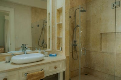Luxury Villa Photo #44