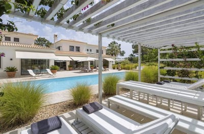 Luxury Villa Photo #6