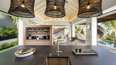Luxury Villa Photo #35