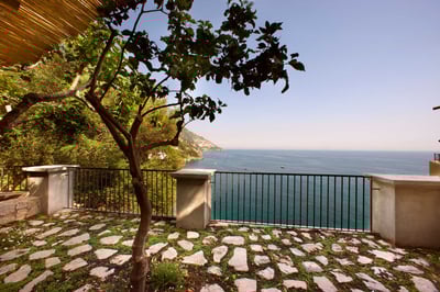 Luxury Villa Photo #23