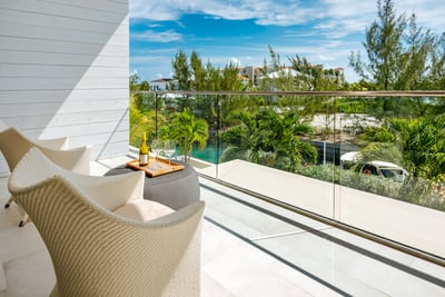 Luxury Villa Photo #6