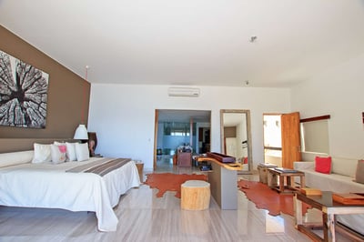 Luxury Villa Photo #29