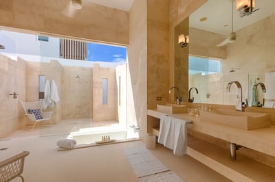 Luxury Villa Photo #36