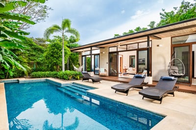 Luxury Villa Photo #6