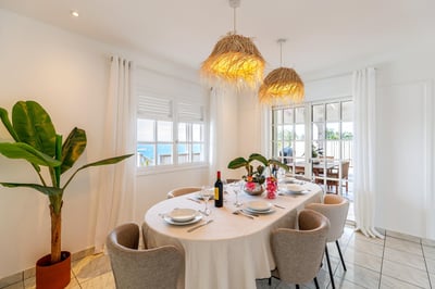 Luxury Villa Photo #18
