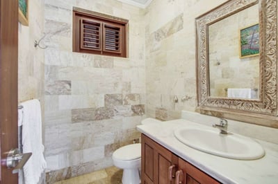 Luxury Villa Photo #36