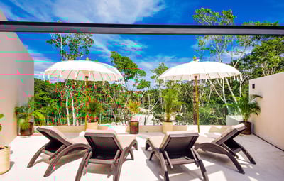 Luxury Villa Photo #3