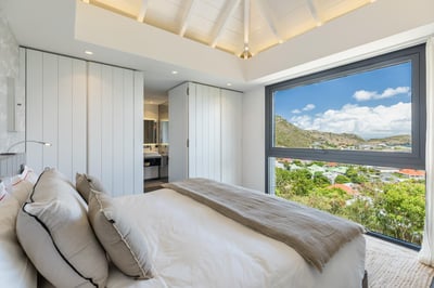 Luxury Villa Photo #17