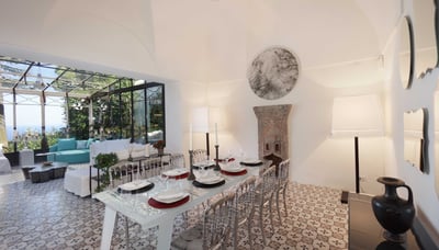 Luxury Villa Photo #26