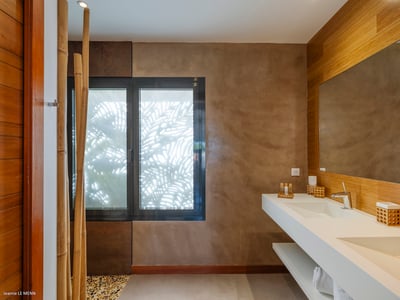 Luxury Villa Photo #26