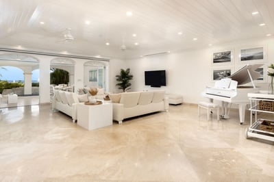 Luxury Villa Photo #5