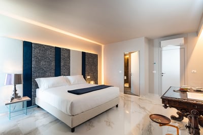 Luxury Villa Photo #35