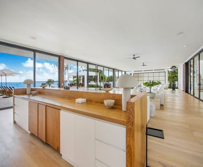 Luxury Villa Photo #18