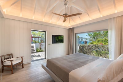 Luxury Villa Photo #25