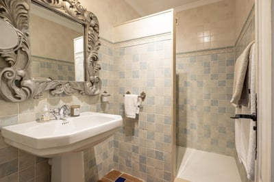 Luxury Villa Photo #20