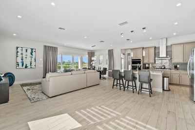 Luxury Villa Photo #18