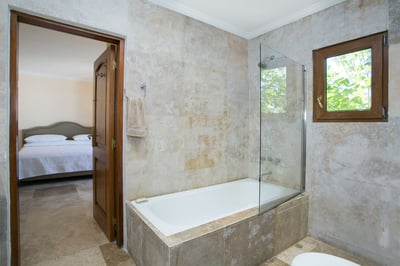 Luxury Villa Photo #33