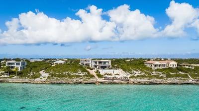 Luxury Villa Photo #4
