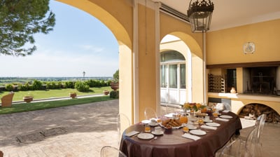 Luxury Villa Photo #14
