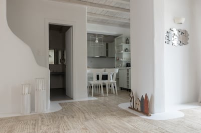 Luxury Villa Photo #10