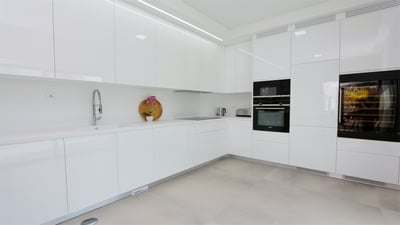 Luxury Villa Photo #17