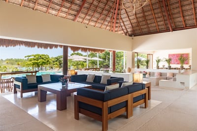 Luxury Villa Photo #23