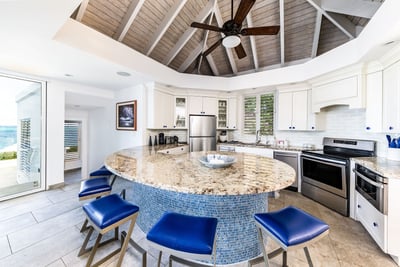 Luxury Villa Photo #17