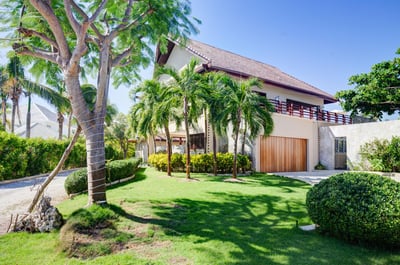 Luxury Villa Photo #25