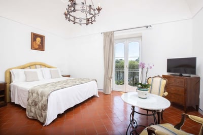 Luxury Villa Photo #23