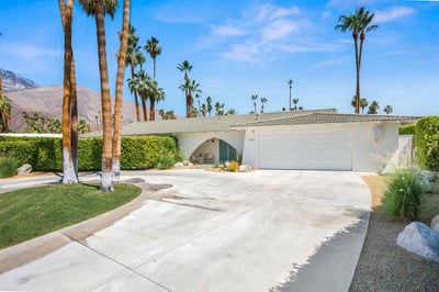 Luxury Villa Photo #57