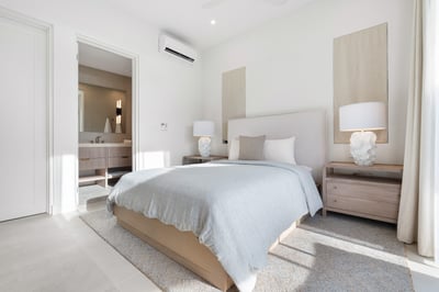 Luxury Villa Photo #25