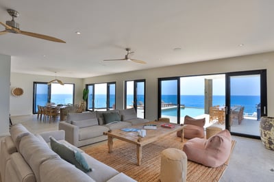 Luxury Villa Photo #17