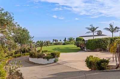 Luxury Villa Photo #14