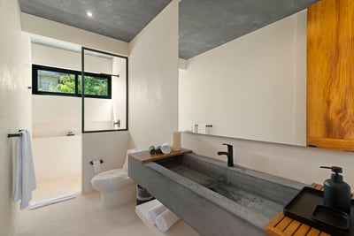 Luxury Villa Photo #23