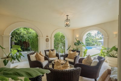 Luxury Villa Photo #16