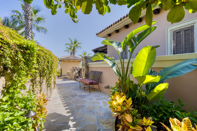 Luxury Villa Photo #58