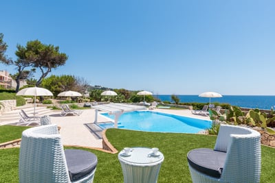 Luxury Villa Photo #13