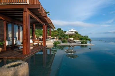 Luxury Villa Photo #6